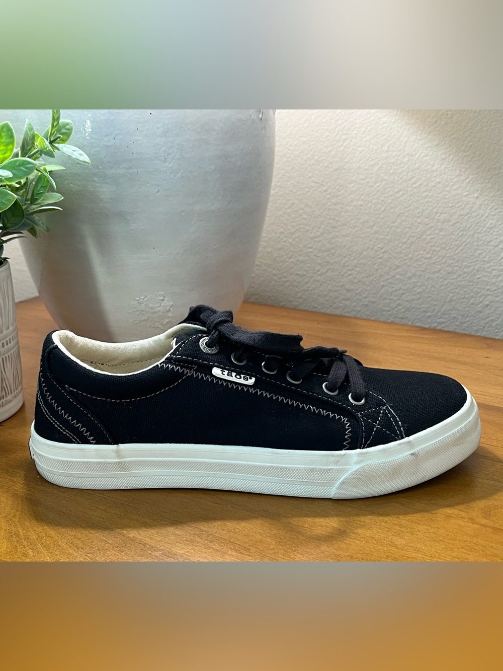 Taos Footwear Plim Soul Black Canvas Sneakers • Size 9 • EUC - Picture 5 of 10